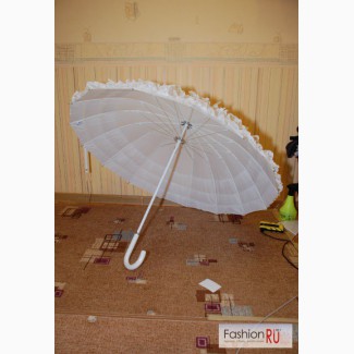 Свадебную шубку Свадебный зонт в аренду свадебный зонт в Москве