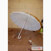 Свадебную шубку Свадебный зонт в аренду свадебный зонт в Москве