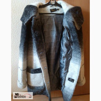 Женское пальто шерсть с капюшоном р.48 в Москве