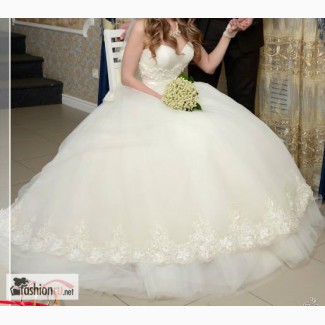 Свадебное платье Оксана Муха в Омске