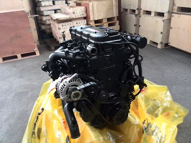 Фото 4. Двигатель для экскаватора Hyundai R320, R330, R300, R350 - Cummins 6C8, 3