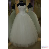 Свадебное платье с жемчугом на корсете