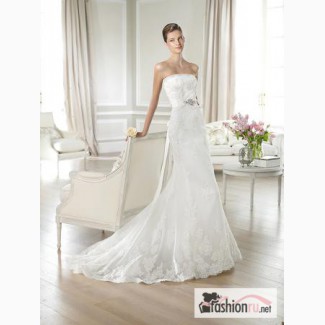 Свадебное платье испанского бренда White One