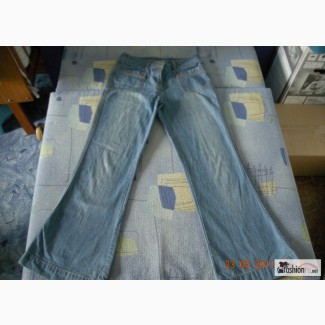 Фирменнные джинсы NEXT на девушку в Челябинске